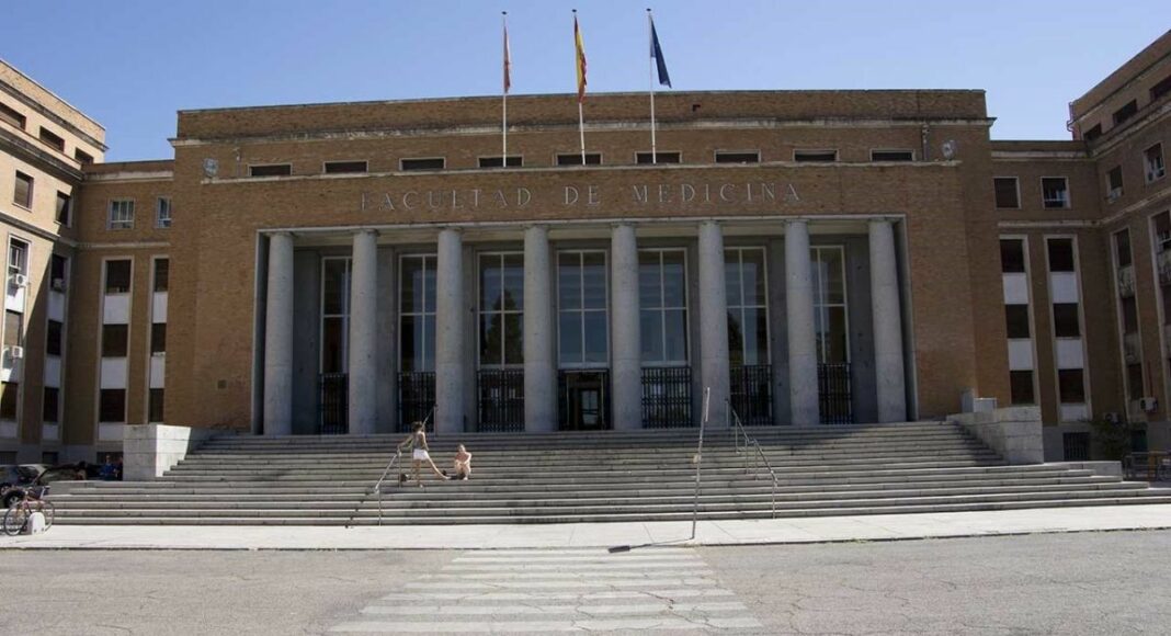 Un proyecto trata de detectar conductas adictivas de riesgo en universitarios Facultad de Medicina Complutense Madrid