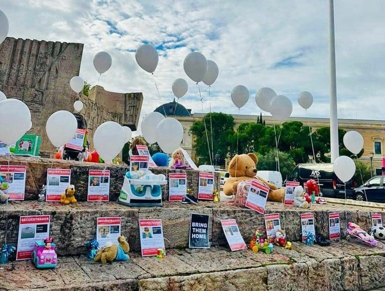 Imagen del acto en Colón para pedir la liberación de rehenes